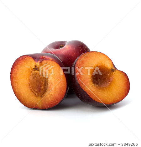 Red plum fruit 5849266