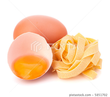 Italian egg pasta fettuccine nest 5851702