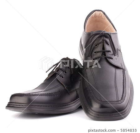 Black glossy man’s shoes with shoelaces 5854833