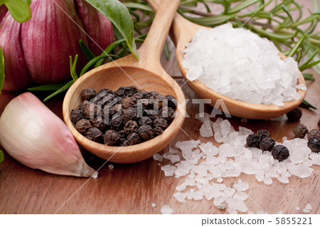 Fresh herbs and salt spoon Fresh herbs and salt spoon 5855221