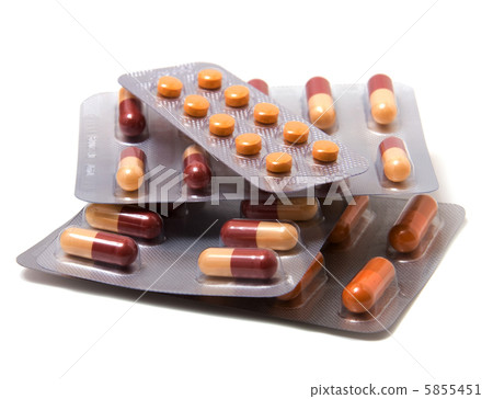 capsules isolated on white background capsules isolated on white background 5855451