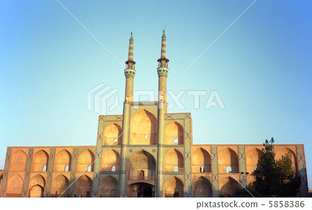 伊朗Yazd Amir·Chigumagu的Kitae 5858386