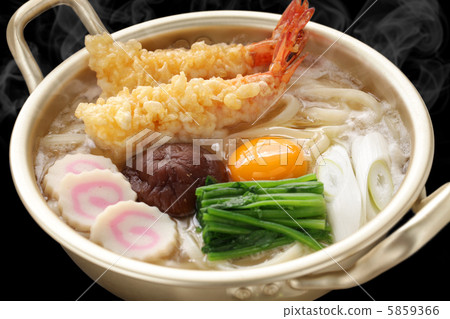 Steamed pot with steaming udon noodles 5859366