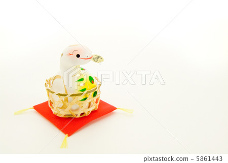 與黃道帶白蛇明信片相同的比例 與黃道帶白蛇明信片相同的比例 5861443