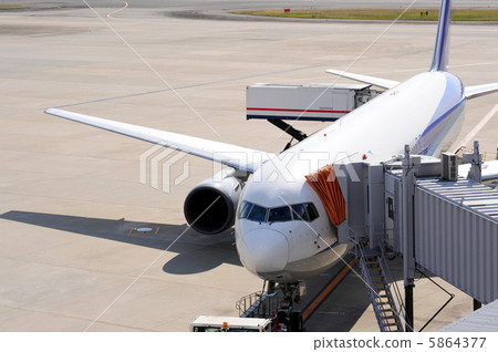 出發前的客機 -  4 5864377