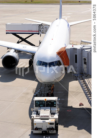 出發前的客機 -  3 5864378