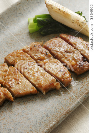 味噌醬烤豬肉 5864963