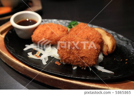 Crab cream croquette 5865865