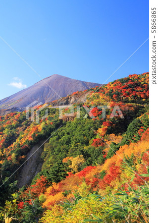 Autumn leaves Bandai Azuma skyline · Tengu garden Autumn leaves Bandai Azuma skyline · Tengu garden 5866865