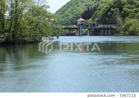 Shizukuishikawa取自Kanuma Hole頭部植物附近的河床 Shizukuishikawa取自Kanuma Hole頭部植物附近的河床 5867218