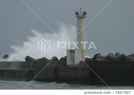 Typhoon Lighthouse 5867887