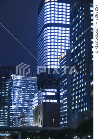 大阪中之島建築群夜景 5869857