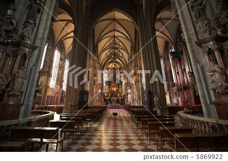 St. Stephen's Cathedral 5869922