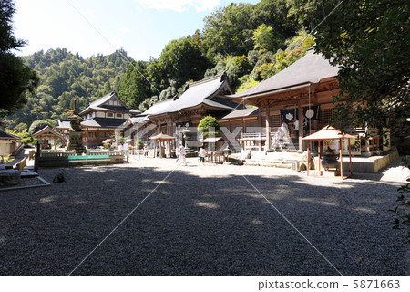 Shikoku Buddha 12th Birthplace "Yakusanji" From right, Daitakudo, Main Hall, Sanjyoudai Odori 5871663
