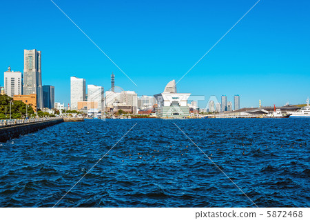 Yokohama Minatomirai (Yamashita Park, from Hikawa Maru) Yokohama Minatomirai (Yamashita Park, from Hikawa Maru) 5872468