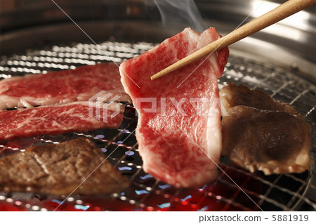烤肉的形象 5881919