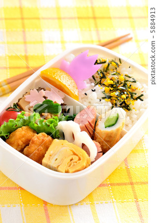 Spring lunch box 5884913