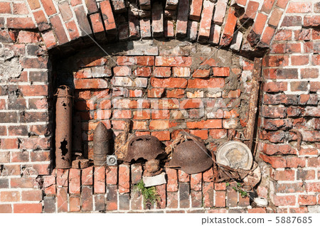 Echoes of WW2 5887685