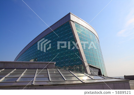 modern glass building 5889521