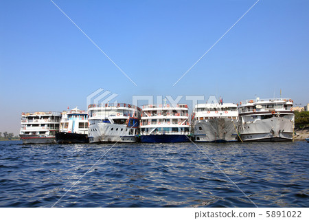 old passenger ships standing in port old passenger ships standing in port 5891022