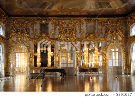 hall palace interior in Pushkin 5891087