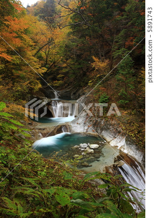 Nanatsukan 5-stage waterfall Nanatsukan 5-stage waterfall 5891743