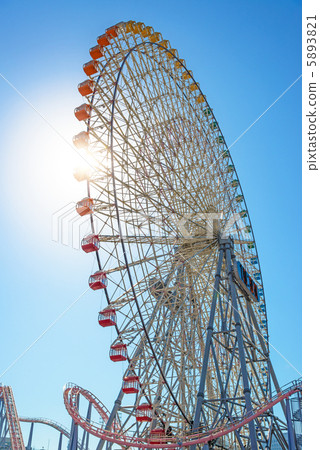 Ferris wheel (Yokohama City Naka Ward, Yokohama Cosmo World) 5893821