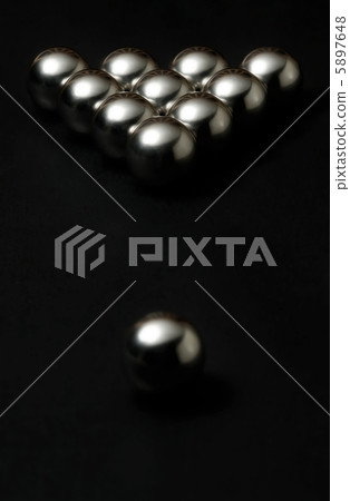 Metal balls 5897648