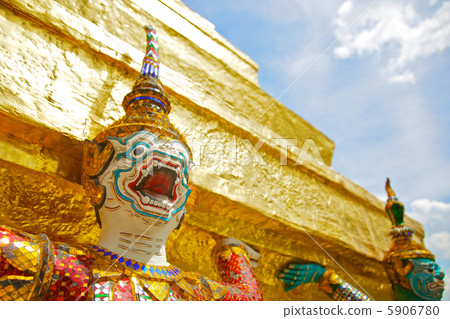 那些支持王宮寶塔的人 那些支持王宮寶塔的人 5906780