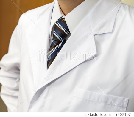 一件白大褂男 5907192