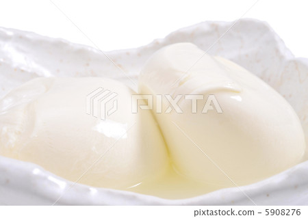 Mozzarella cheese 5908276