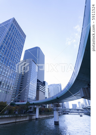 Nakanoshima building and highway Nakanoshima building and highway 5911524