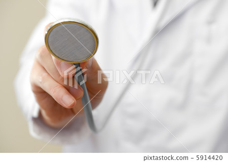 Stethoscope and doctor 5914420