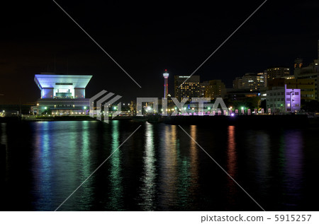 Night view of Yokohama 5915257
