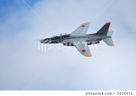 T-4 training machine 5916451