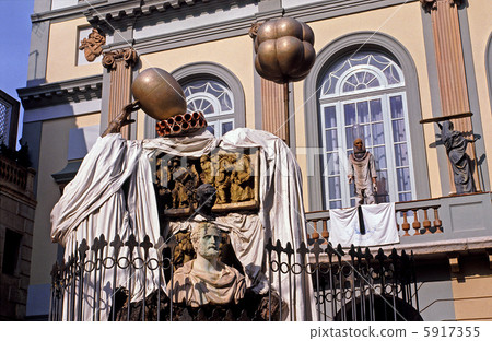 Dali Museum of Art 5917355