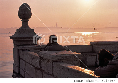 里斯本灣的黃昏 里斯本灣的黃昏 5917467