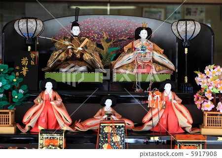 一個娃娃 一個娃娃 5917908