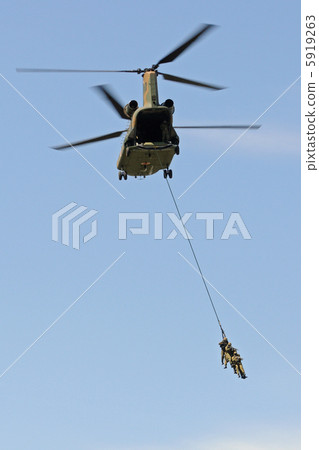 CH-47 Chinook 5919263