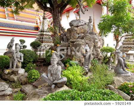 Yoga Enka @ Wat Pho 5920149