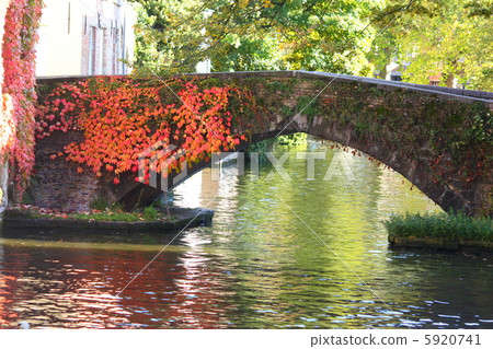 Ishibashi bridge in historical district of Bruges Ishibashi bridge in historical district of Bruges 5920741