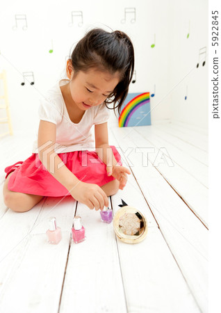 Girls playing in the children's room 5922845