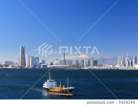 Minatomirai 21和富士山 5929149