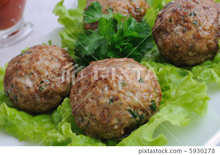 Meatballs with herbs Meatballs with herbs 5930278