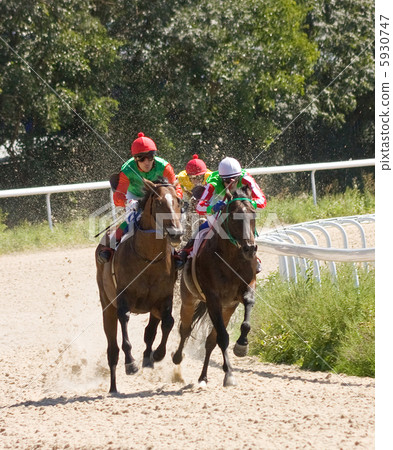 Horse Racing 5930747