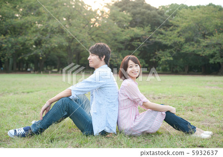公園的夫婦肖像 5932637