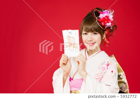 Woman in long-sleeved kimono Woman in long-sleeved kimono 5932772