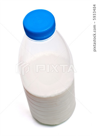 Milk bottle top view 5933484