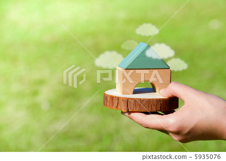 Hold a building house 5935076