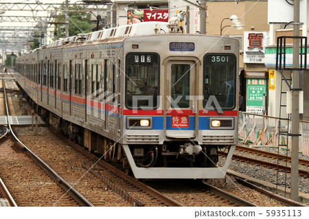 京成3500列車開往成田機場 5935113